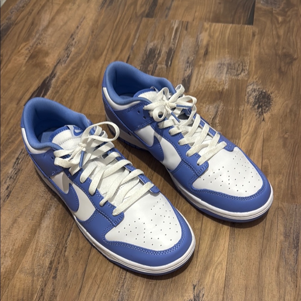 Men's Blue and White Sneaker Nike Dunks